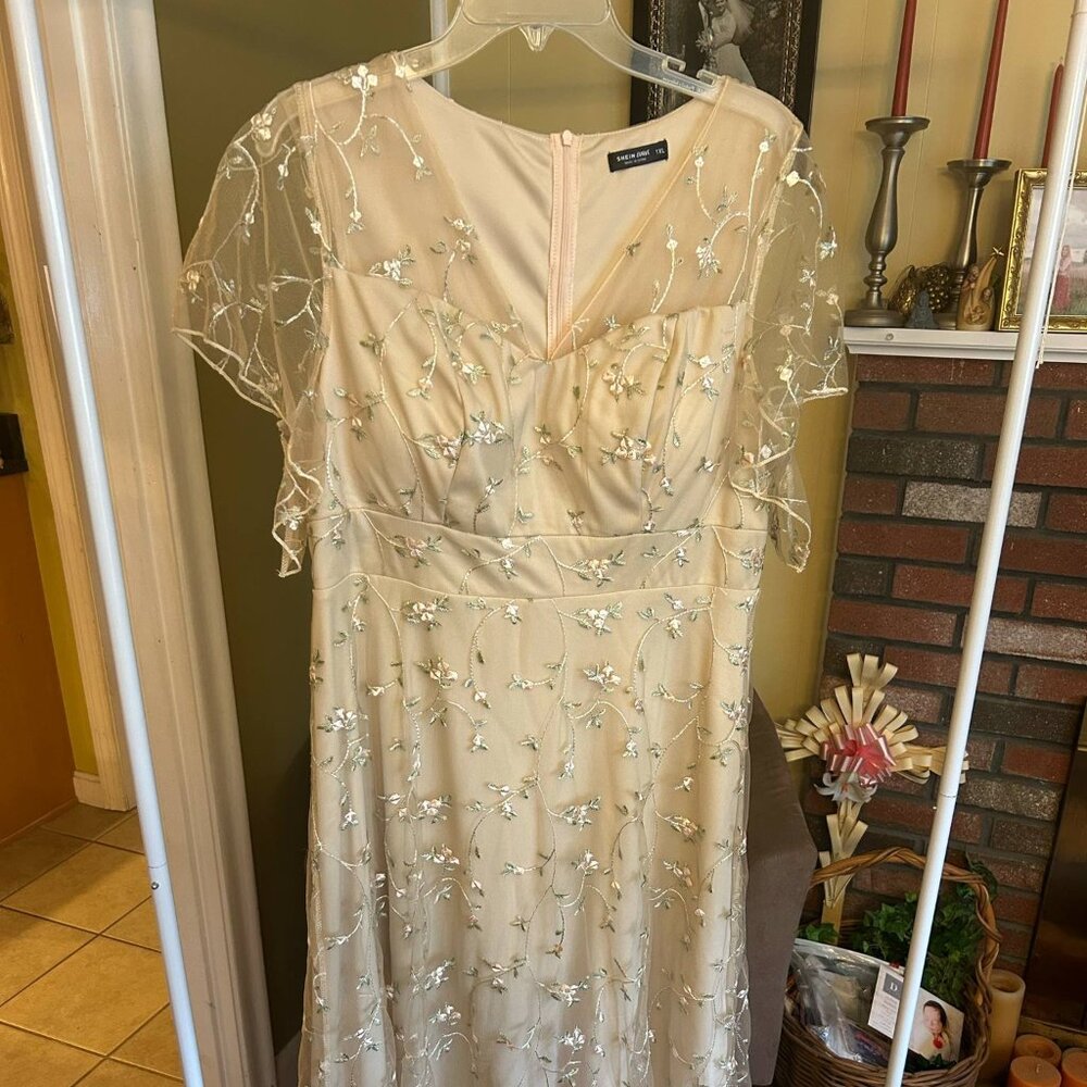 Cream Dress; 1XL Never Worn